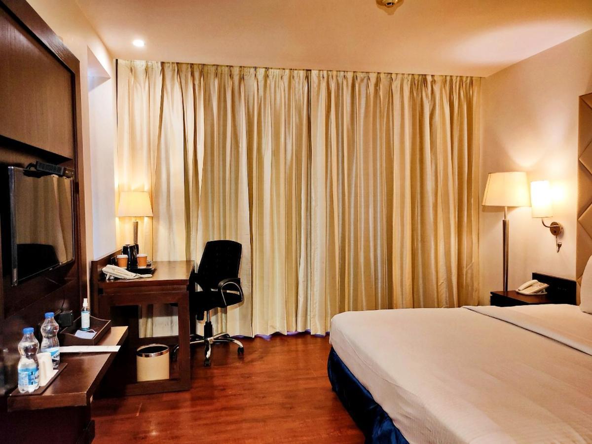 Country Inn & Suites By Radisson, Bhiwadi מראה חיצוני תמונה